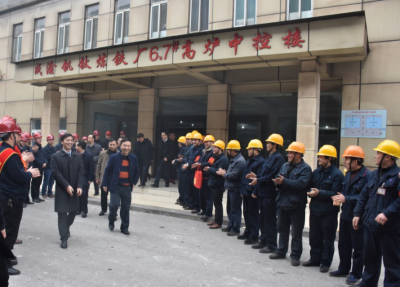 集團(tuán)領(lǐng)導(dǎo)新春慰問到一線