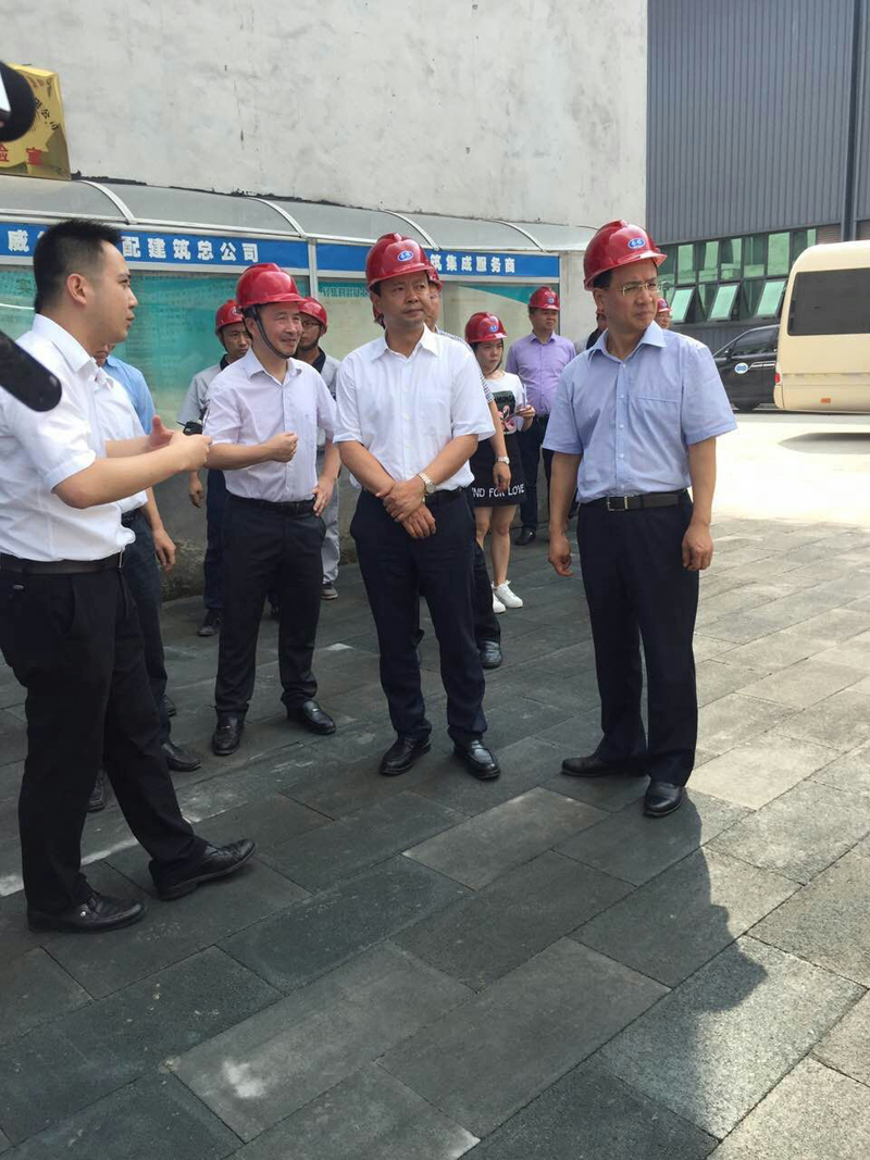 馬波到川威集團(tuán)調(diào)研時(shí)強(qiáng)調(diào)