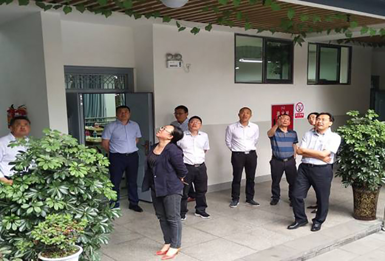 省教育廳張瀾濤副廳長到競力學(xué)校調(diào)研視察工作(圖4)