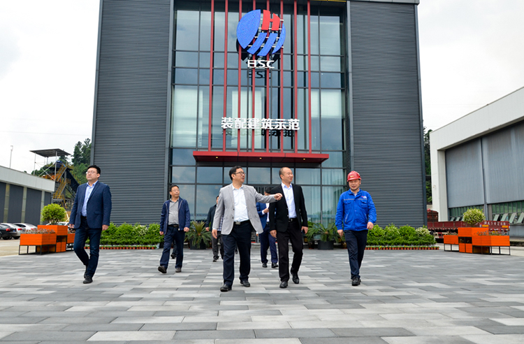 陜鋼集團漢鋼公司到釩鈦科技參觀交流：現(xiàn)場非常震撼，環(huán)境特別好！(圖4)