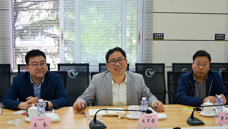 陜鋼集團漢鋼公司到釩鈦科技參觀交流：現(xiàn)場非常震撼，環(huán)境特別好！(圖5)