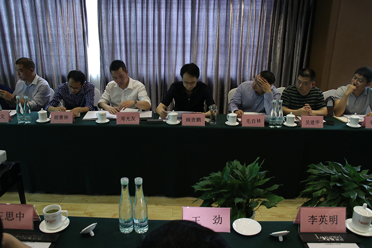 仁壽縣縣委副書記顧貴鵬蒞臨川威集團(tuán)考察交流(圖3)