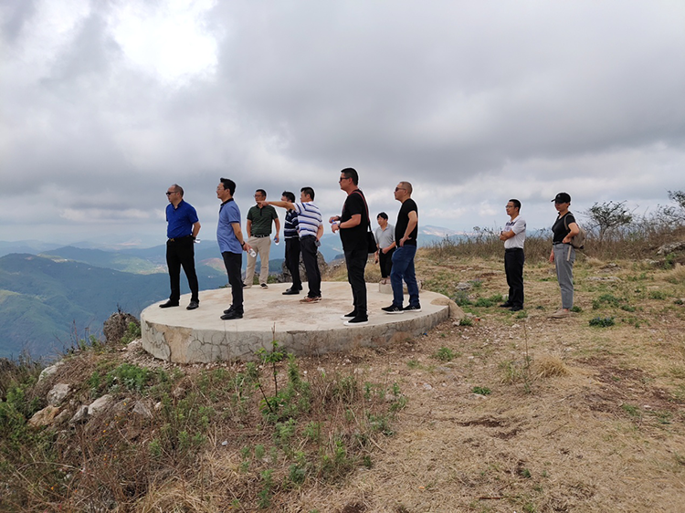 集團(tuán)公司王勁董事長一行視察江川項(xiàng)目并考察江川區(qū)投資環(huán)境(圖3)