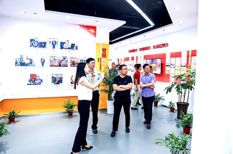 增強互信,深化合作,互利共贏—華融資產(chǎn)云南分公司副總經(jīng)理李國新到星船城公(圖5)