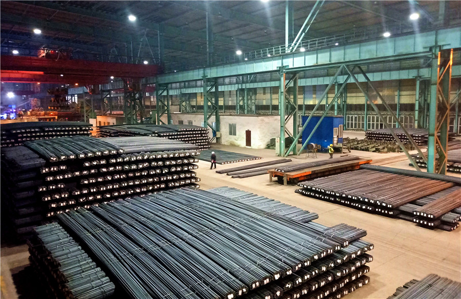 【專(zhuān)題】拼搏 超越 創(chuàng)奇跡 ——軋鋼月產(chǎn)突破48萬(wàn)噸再創(chuàng)新紀(jì)錄(圖1)