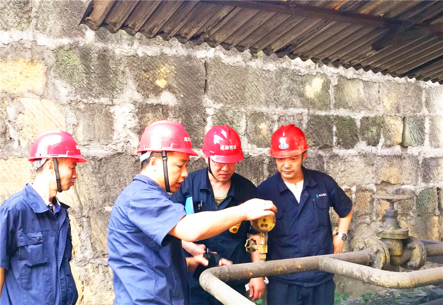 【專(zhuān)題】拼搏 超越 創(chuàng)奇跡 ——軋鋼月產(chǎn)突破48萬(wàn)噸再創(chuàng)新紀(jì)錄(圖5)