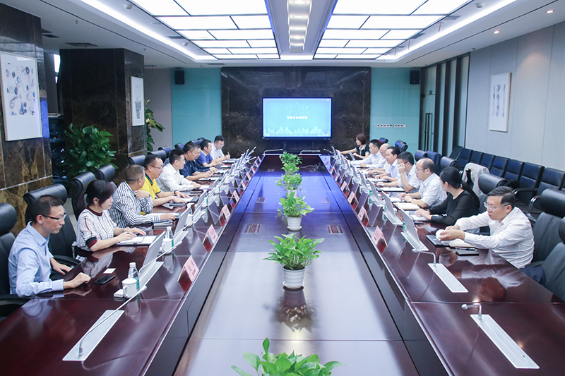 中鐵八局集團(tuán)董事長(zhǎng)劉勝堯蒞臨川威考察交流(圖1)