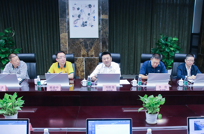 中鐵八局集團(tuán)董事長(zhǎng)劉勝堯蒞臨川威考察交流(圖3)