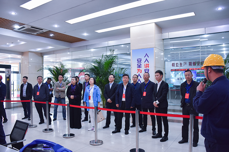 內(nèi)江市政協(xié)副主席黃俊偉一行調(diào)研川威集團連界基地(圖1)