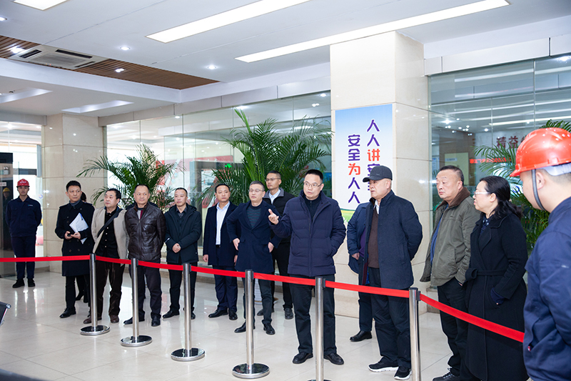 省市場(chǎng)監(jiān)管局領(lǐng)導(dǎo)一行蒞臨川威集團(tuán)考察調(diào)研(圖1)