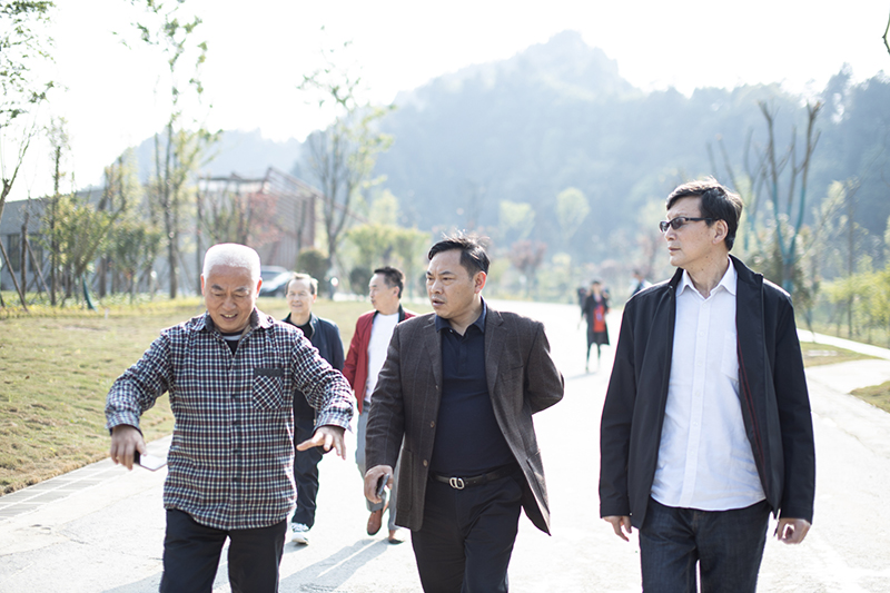 四川省老領(lǐng)導(dǎo)楊志文一行蒞臨川威集團調(diào)研(圖2)