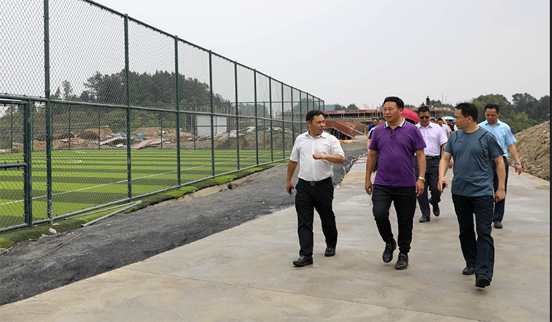 重慶市體育局副局長(zhǎng)楊貴山率隊(duì)到川威集團(tuán)連界基地調(diào)研(圖1)