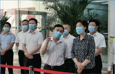 省委常委、統(tǒng)戰(zhàn)部長(zhǎng)、省總工會(huì)主席田向利調(diào)研川威連界基地并慰問(wèn)一線員工