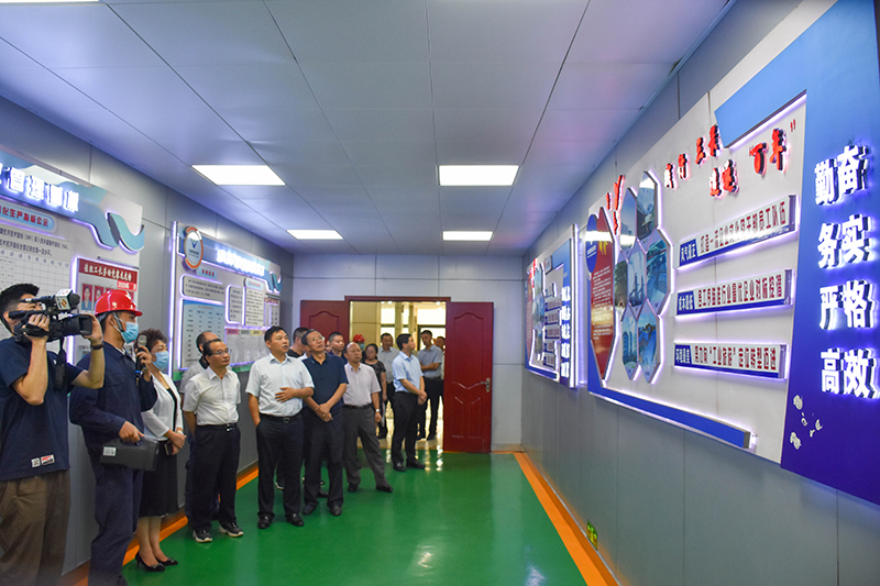 內(nèi)江市人大常委會辦公室到訪川威集團(圖1)