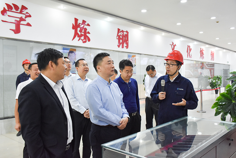 四川省勞模工匠宣講團(tuán)走進(jìn)川威(圖2)