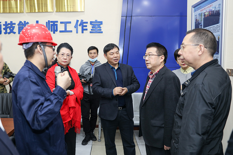 省總工會副主席苗勇率市州調(diào)研組專題調(diào)研川威集團(tuán)企業(yè)職工之家陣地建設(shè)情況(圖5)