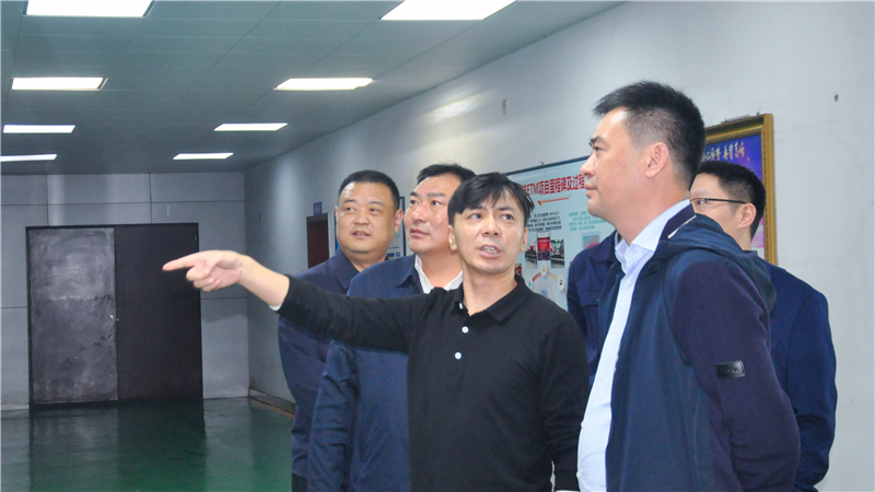 中鐵物資董事長王輝一行到川威連界基地調(diào)研(圖2)