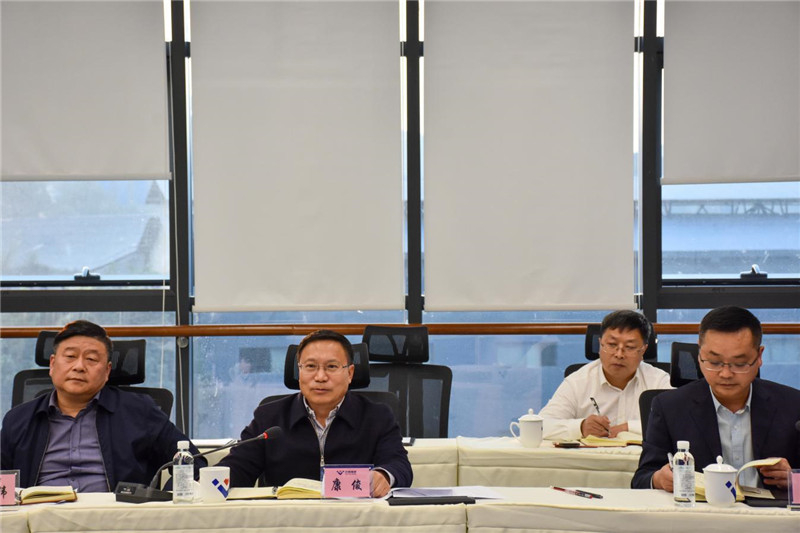 市政協(xié)主席康俊一行到川威召開“十四五”氫能產(chǎn)業(yè)發(fā)展調(diào)研座談會(huì)(圖4)