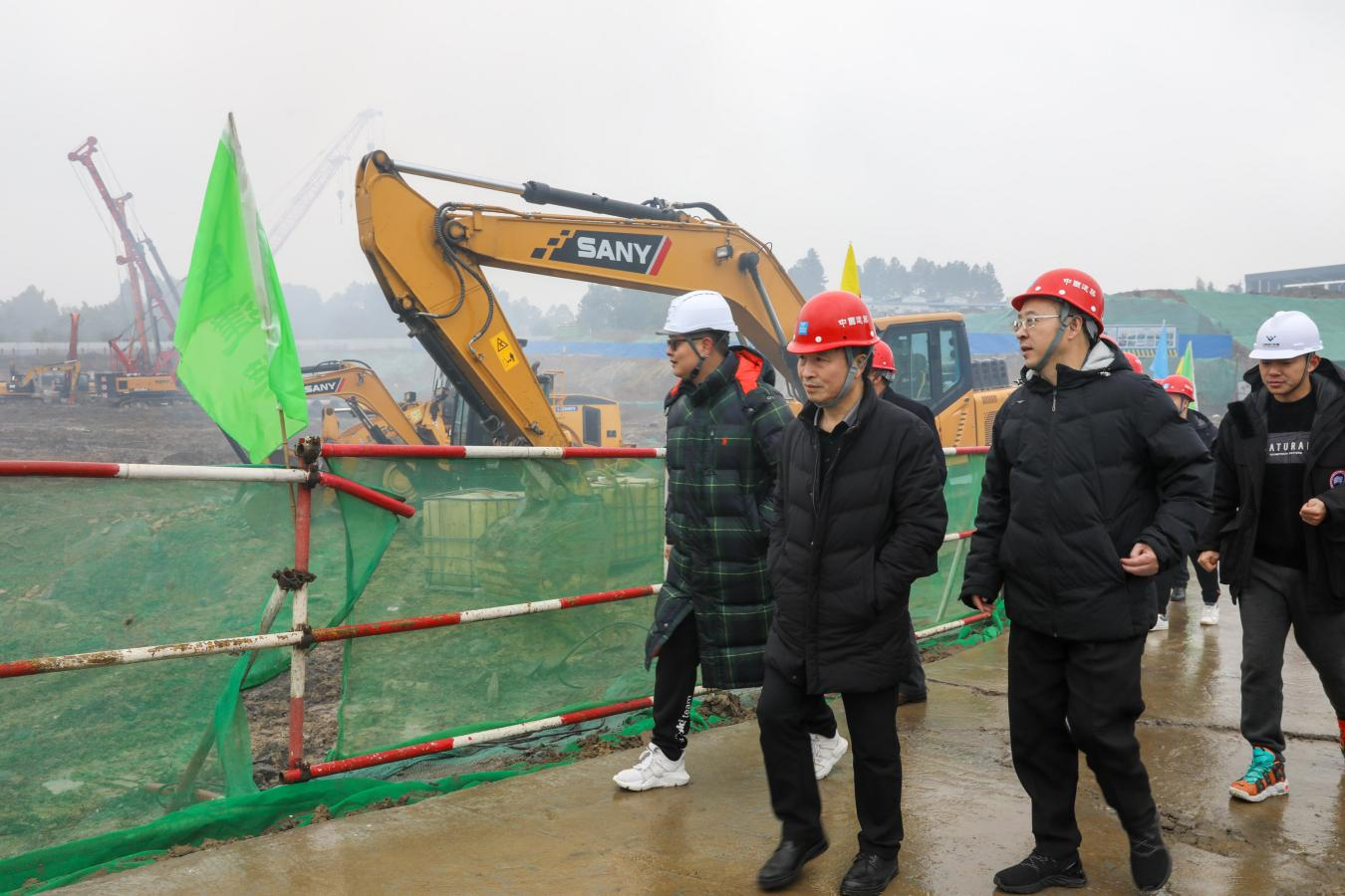 王勁董事長調(diào)研連界基地轉(zhuǎn)型升級工程項(xiàng)目(圖1)