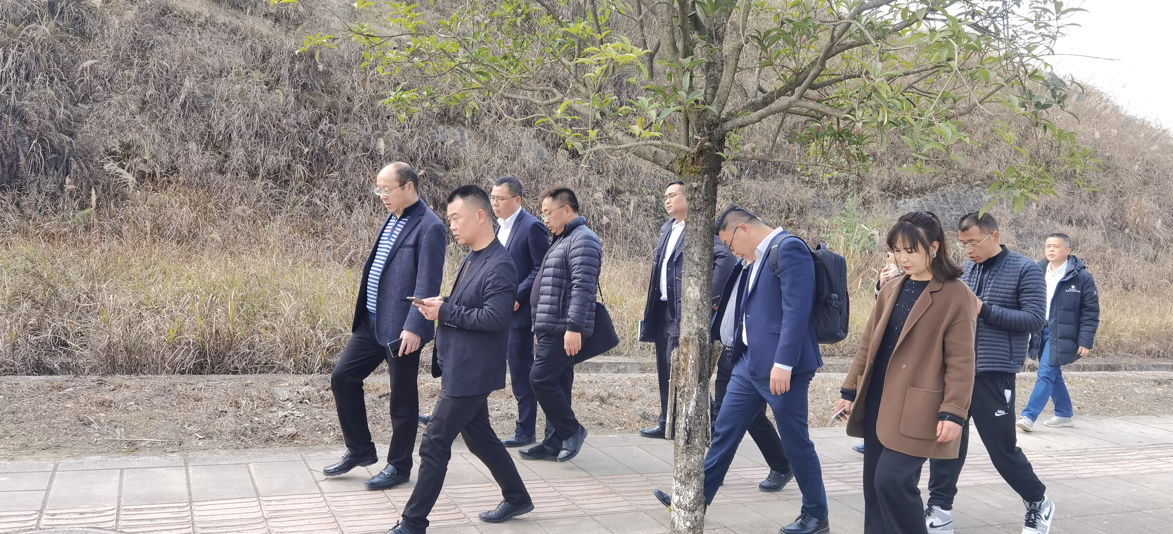 威遠(yuǎn)縣經(jīng)開(kāi)區(qū)、眾心樂(lè)公司組織召開(kāi)連界鎮(zhèn)城市規(guī)劃暨船石湖濕地公園項(xiàng)目研究會(huì)(圖3)