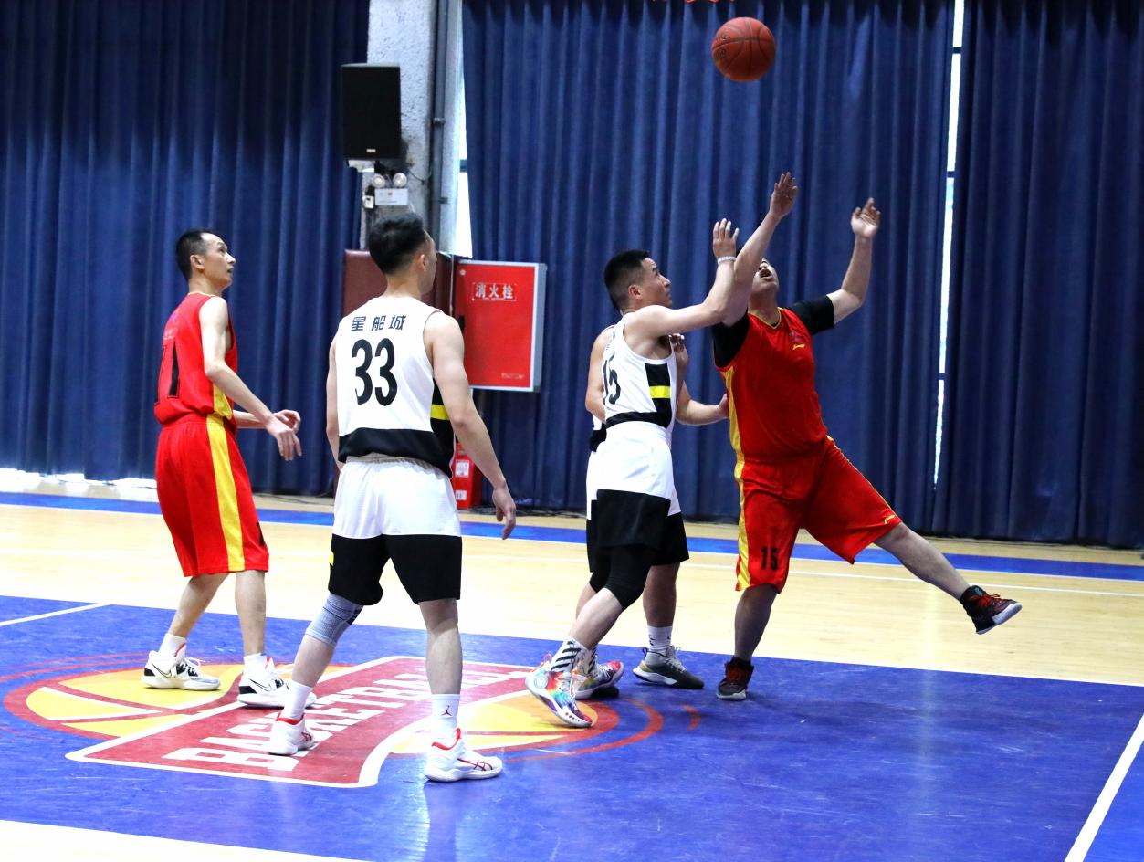 揚川威精神 展員工風(fēng)采——集團公司2022年第三屆“超越杯”體競聯(lián)賽完滿收官(圖4)