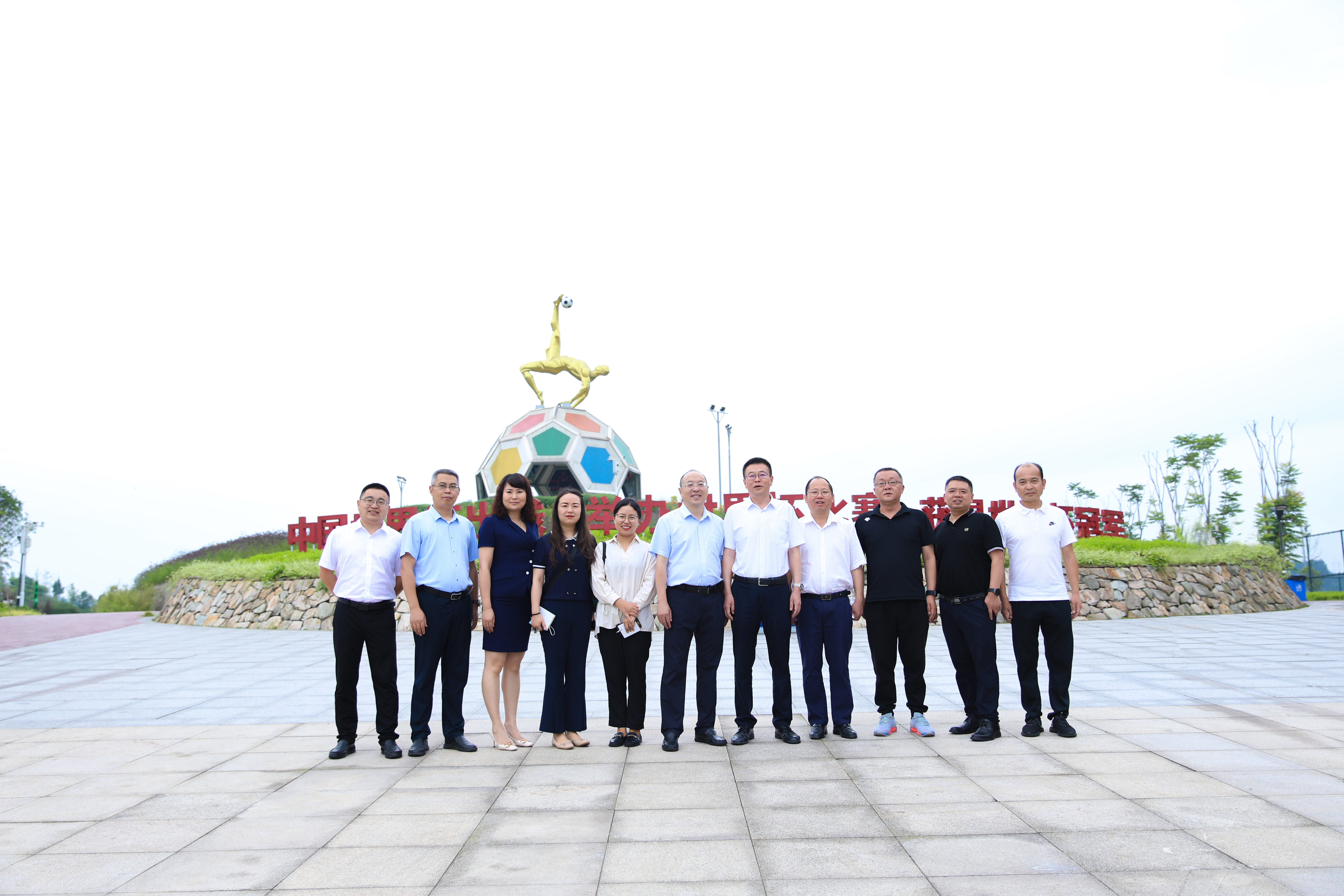 西昌市黨政代表團一行來訪川威連界基地考察調(diào)研(圖2)