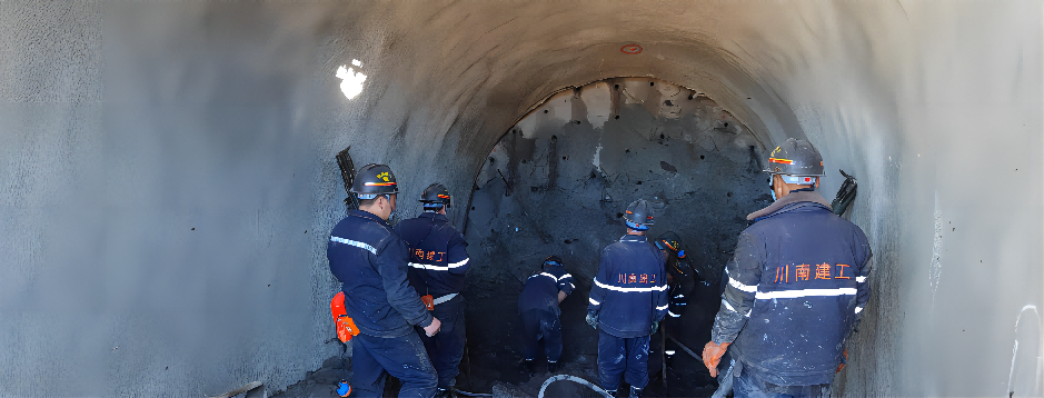 歷盡千帆驕陽現(xiàn)   聲徹山谷震云霄——礦業(yè)總公司鹽源干塘煤礦一井擴能工程井巷工程正式啟動(圖3)