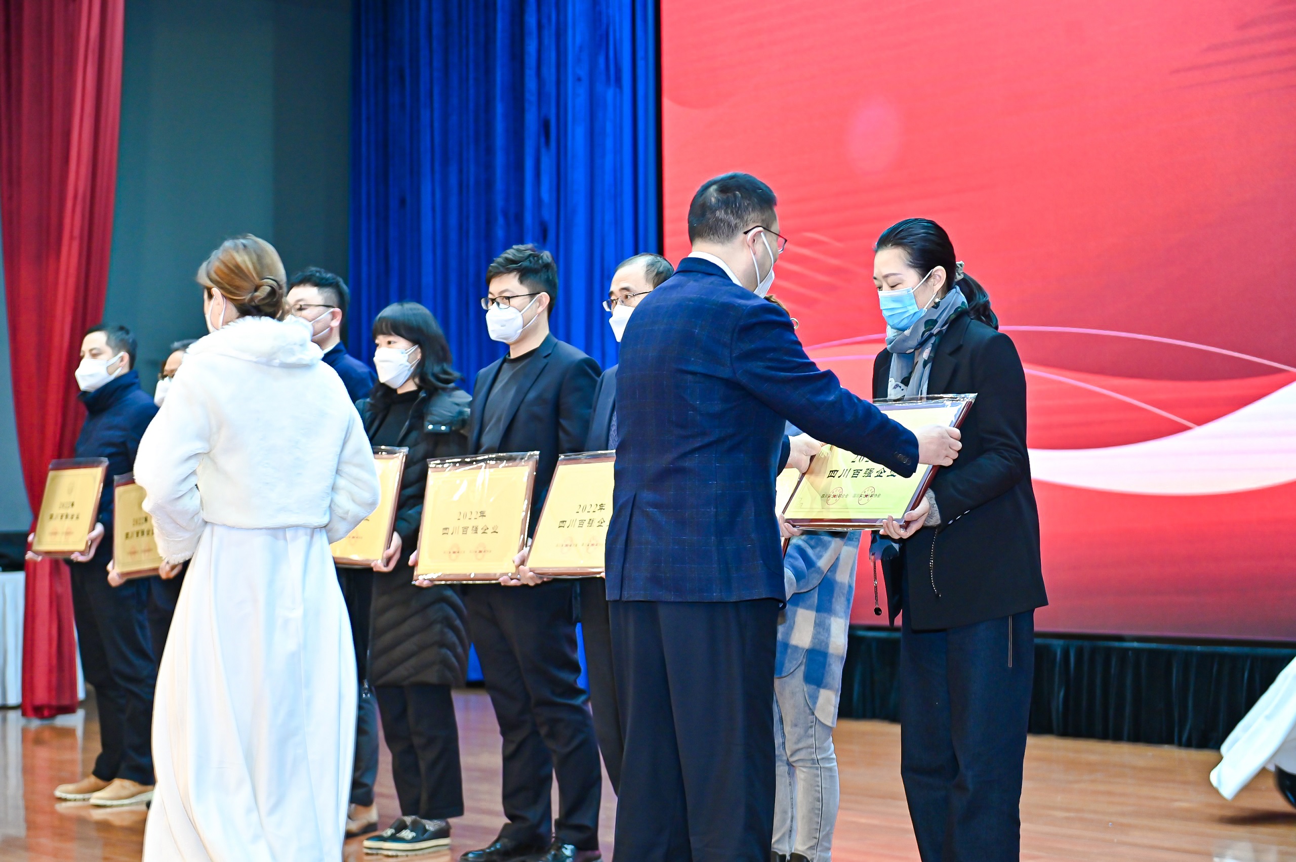 四川企業(yè)百強出爐 川威集團排名十三(圖3)