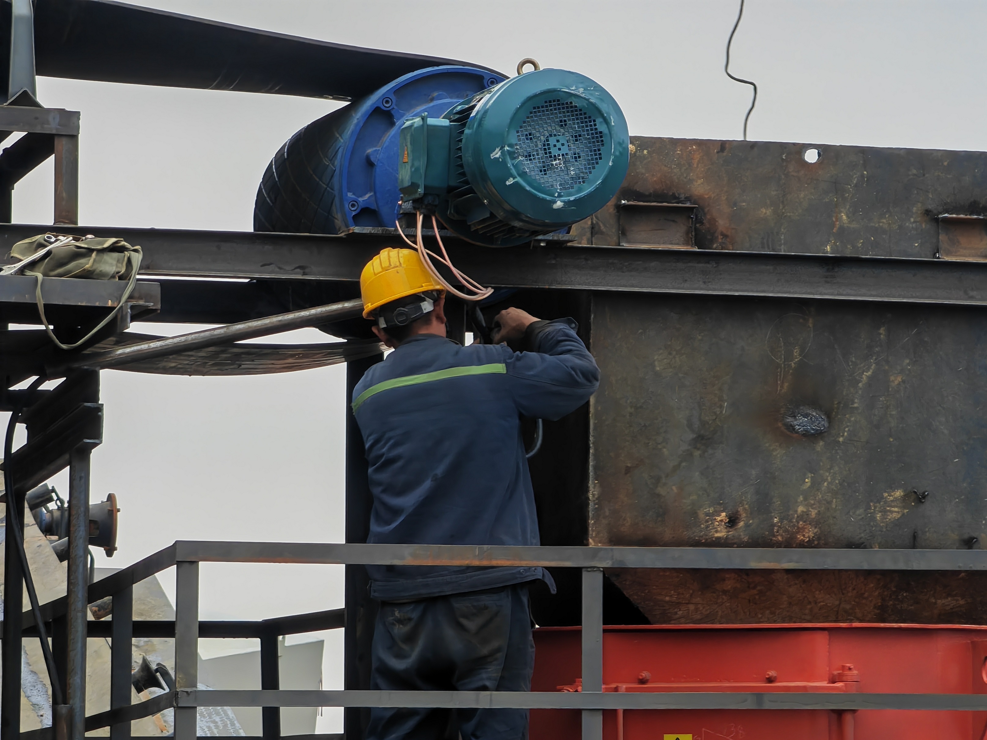 68天創(chuàng)奇跡，推動資源再利用 ——礦業(yè)總公司白草礦區(qū)豪豬溝排土場資源再利用項(xiàng)目紀(jì)實(shí)(圖5)