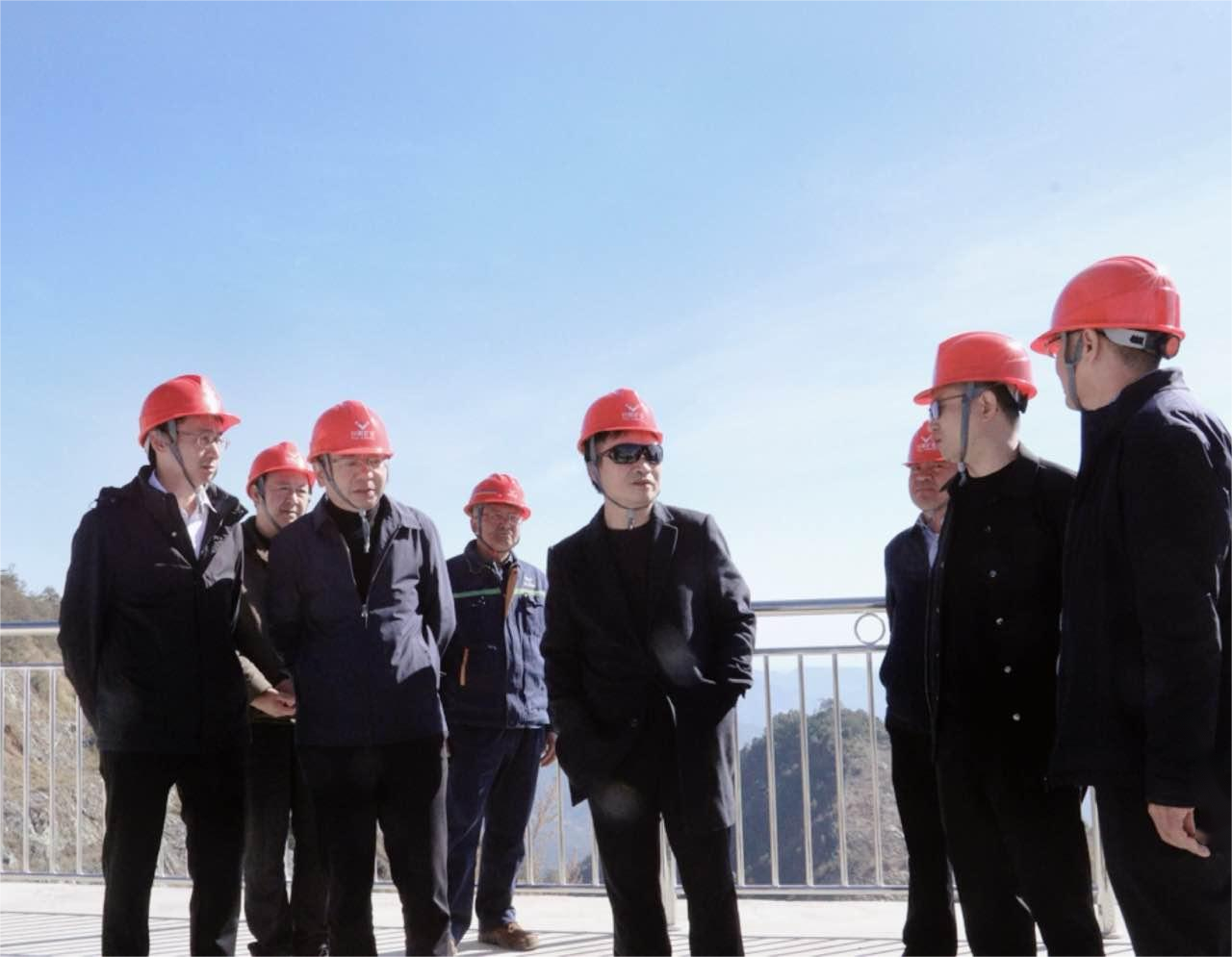 集團(tuán)公司董事長王勁蒞臨礦業(yè)總公司會(huì)理片區(qū)視察工作(圖2)