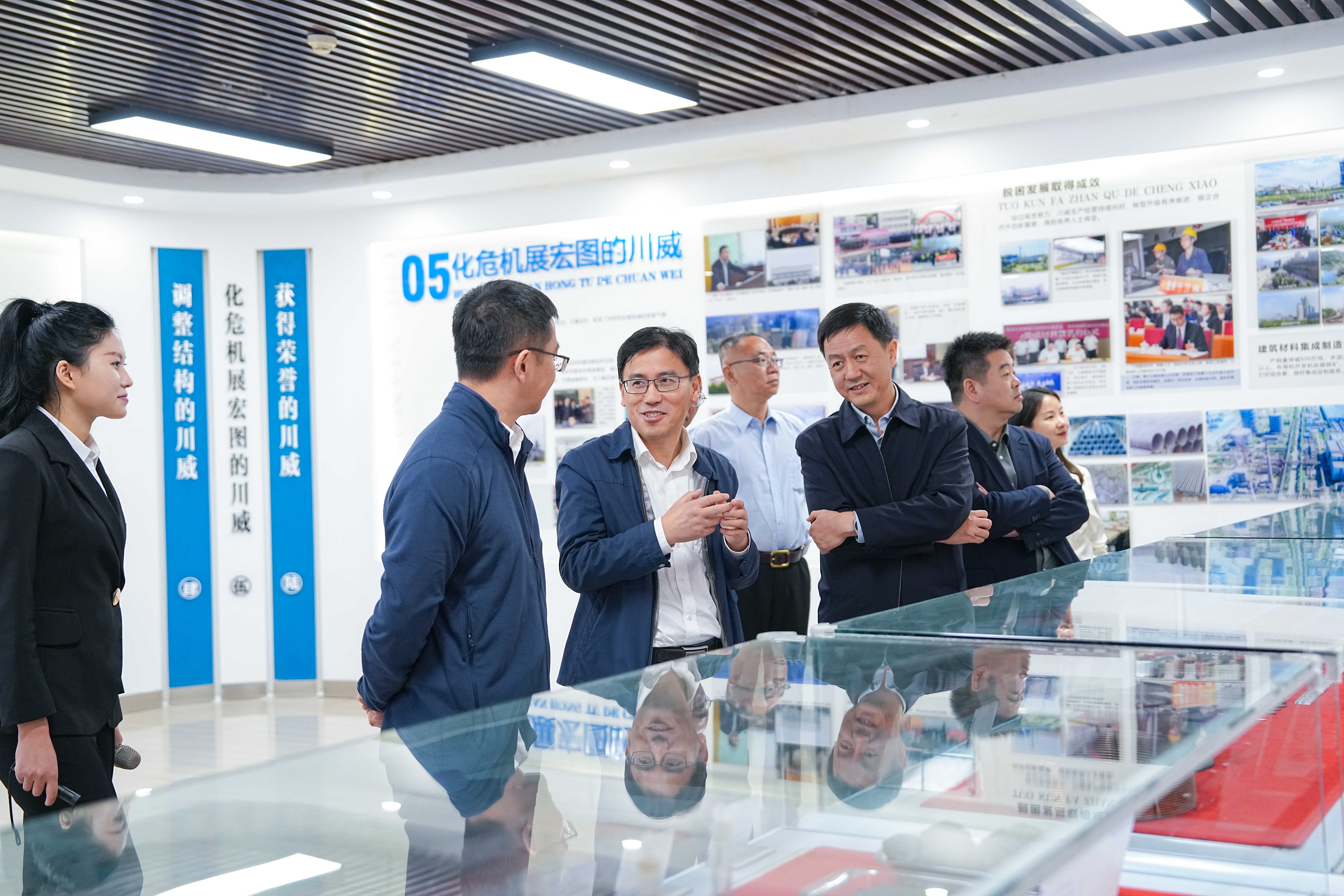 中冶華天董事長方榮華一行到川威調(diào)研交流(圖3)