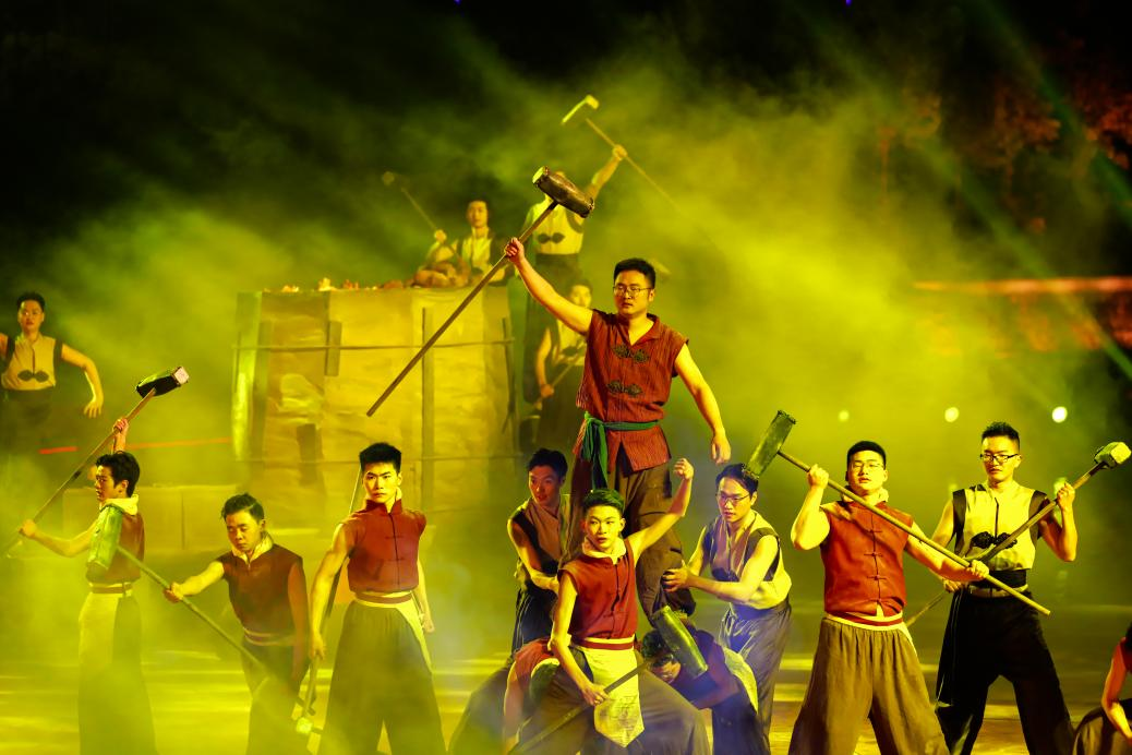  共存共贏  攜手并進(jìn) ——川威集團(tuán)2023客戶聯(lián)誼文藝晚會(huì)(圖7)