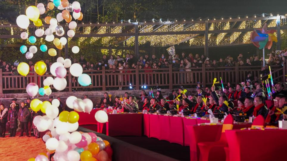  共存共贏  攜手并進(jìn) ——川威集團(tuán)2023客戶聯(lián)誼文藝晚會(huì)(圖9)