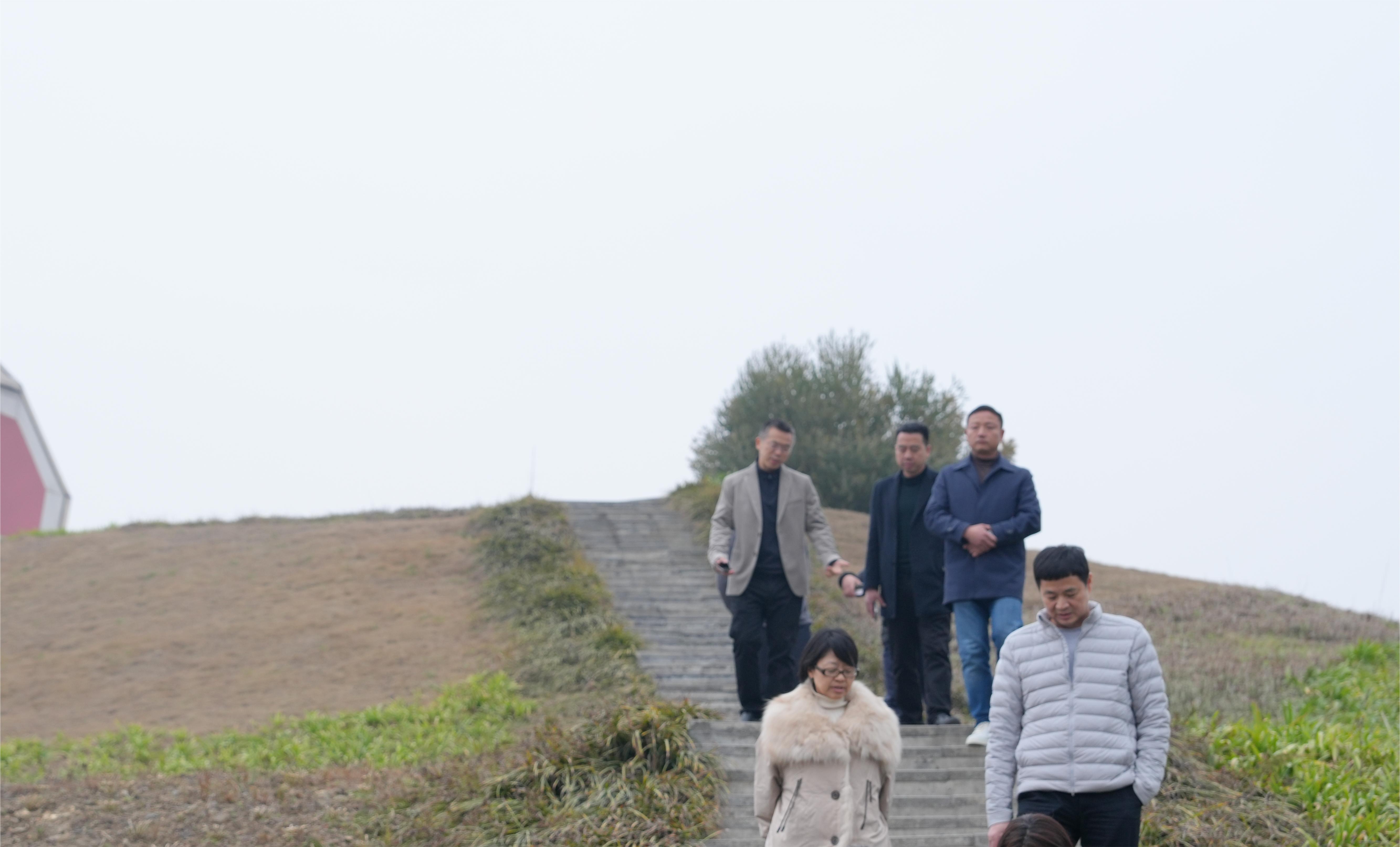 省主流媒體一行赴川威集團連界基地考察交流(圖3)