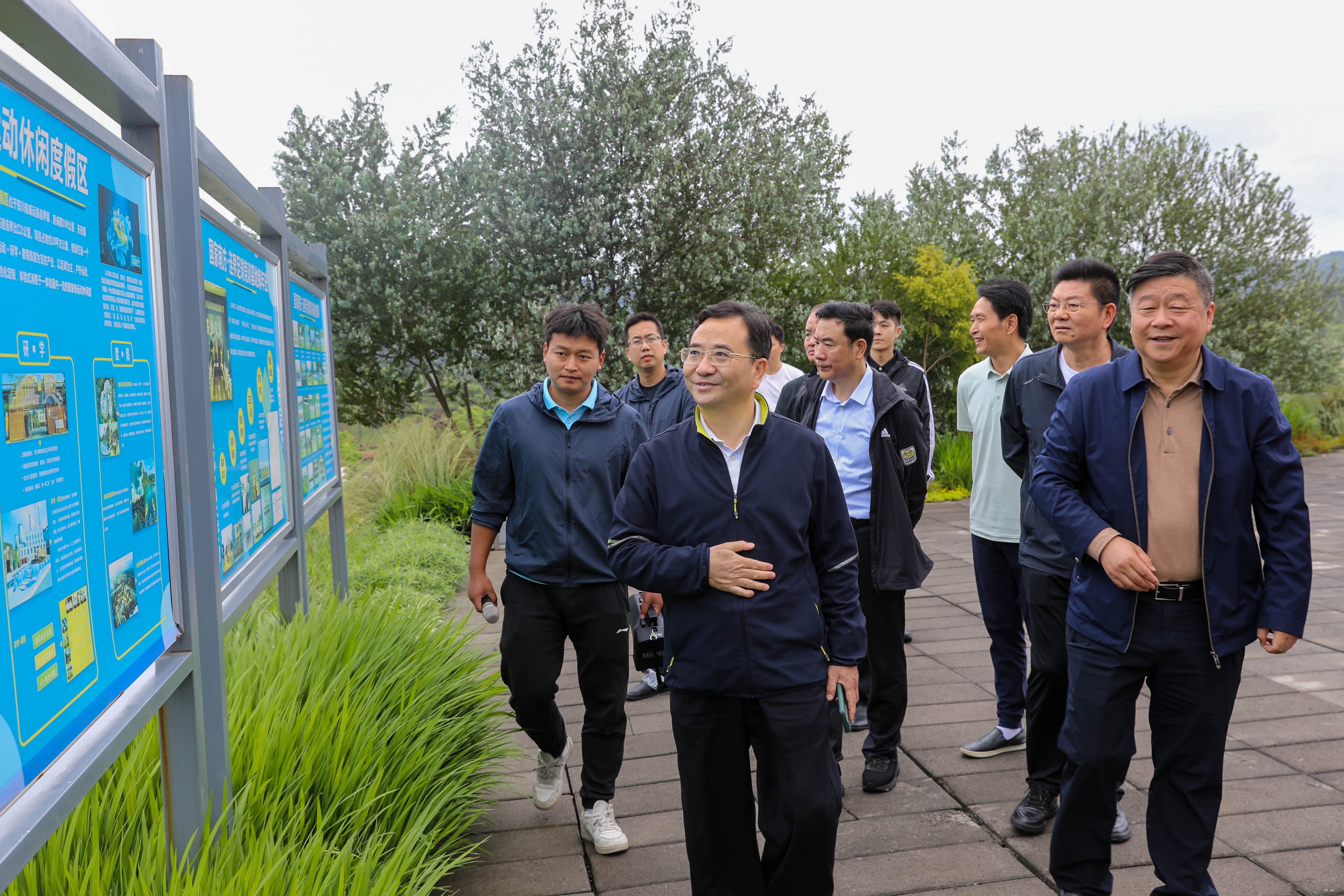 巴中市 內(nèi)江市政協(xié)關(guān)心川威轉(zhuǎn)型發(fā)展(圖4)