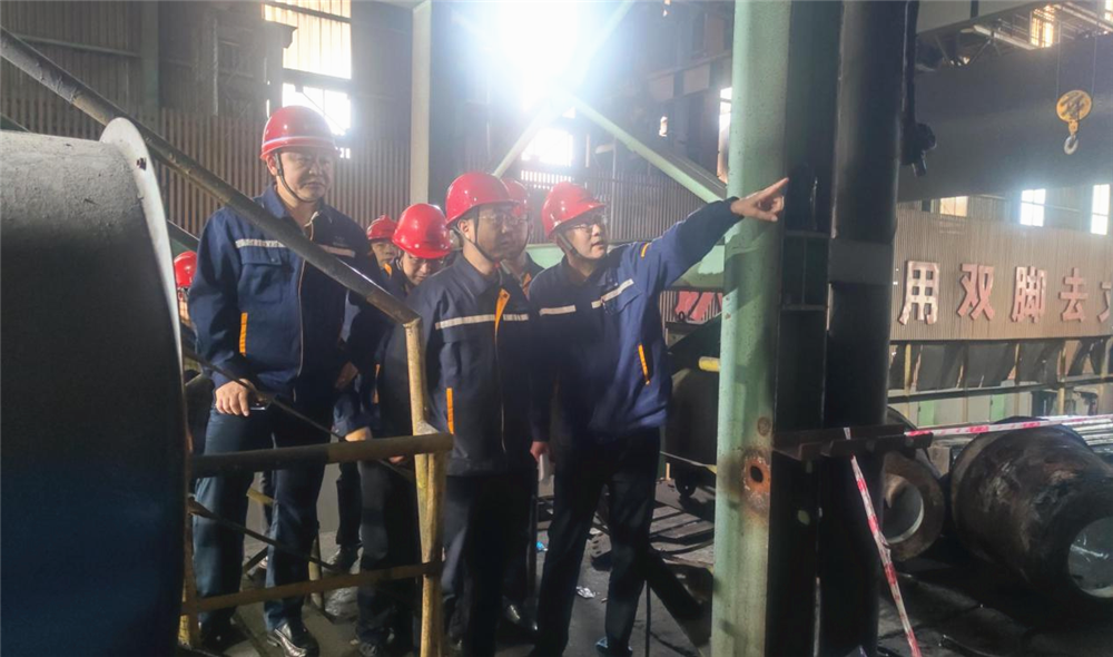  上下同欲迎挑戰(zhàn)  力出一孔搶工期——川威釩鈦科技7#高爐年度計劃中修進入沖刺階段(圖4)
