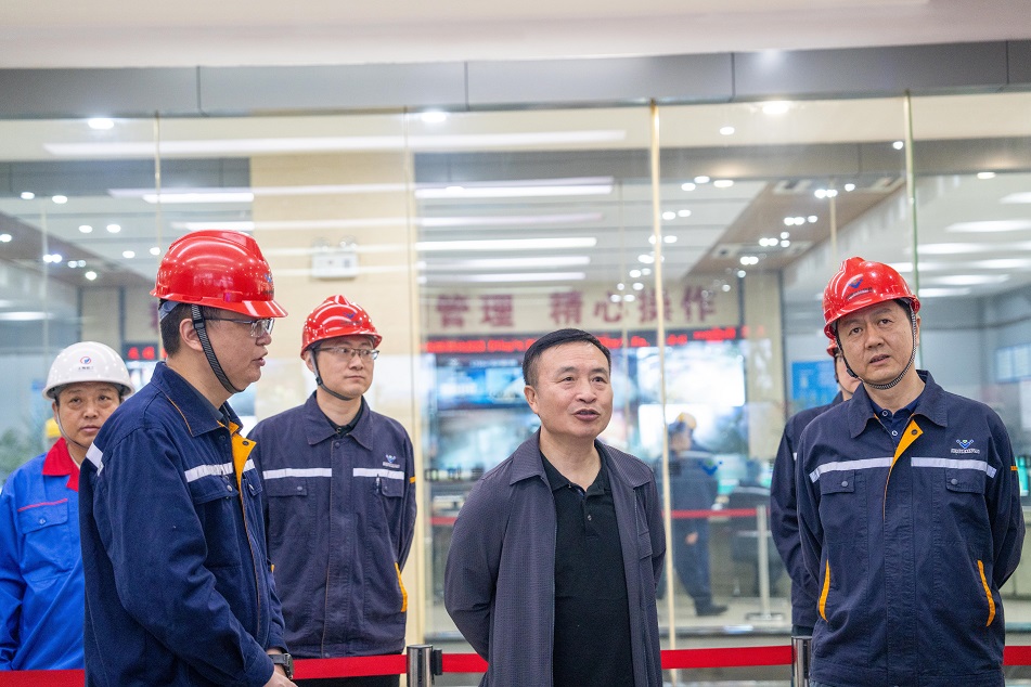 擘畫(huà)藍(lán)圖啟新程 接續(xù)奮斗書(shū)華章——釩鈦科技煉鐵廠7#高爐順利點(diǎn)火開(kāi)爐(圖3)