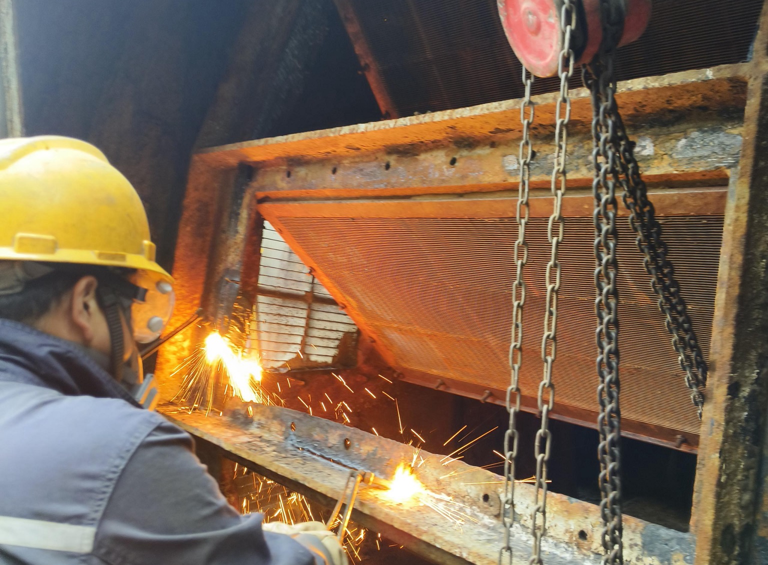 緊盯檢修效益環(huán)節(jié) 做實(shí)降本增效文章——釩鈦科技檢修公司降本推進(jìn)專(zhuān)題報(bào)道(圖5)