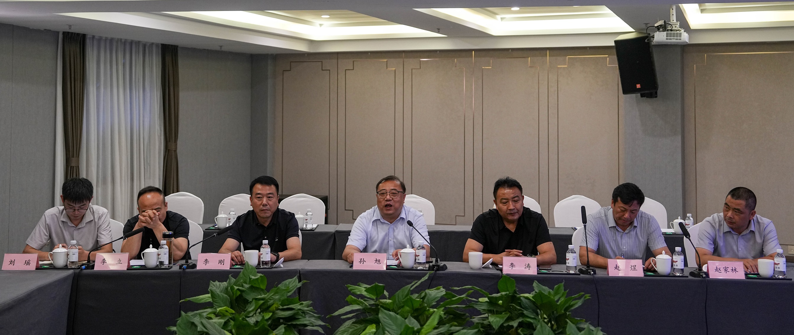 西鄉(xiāng)縣常務(wù)副縣長孫旭一行到川威連界基地調(diào)研(圖4)