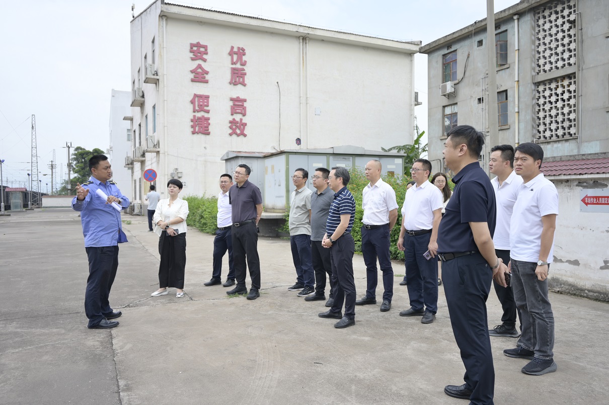 搶抓新機遇，謀求新合作，匯聚新動能——內(nèi)江考察團蒞臨通宇物流參觀交流(圖3)