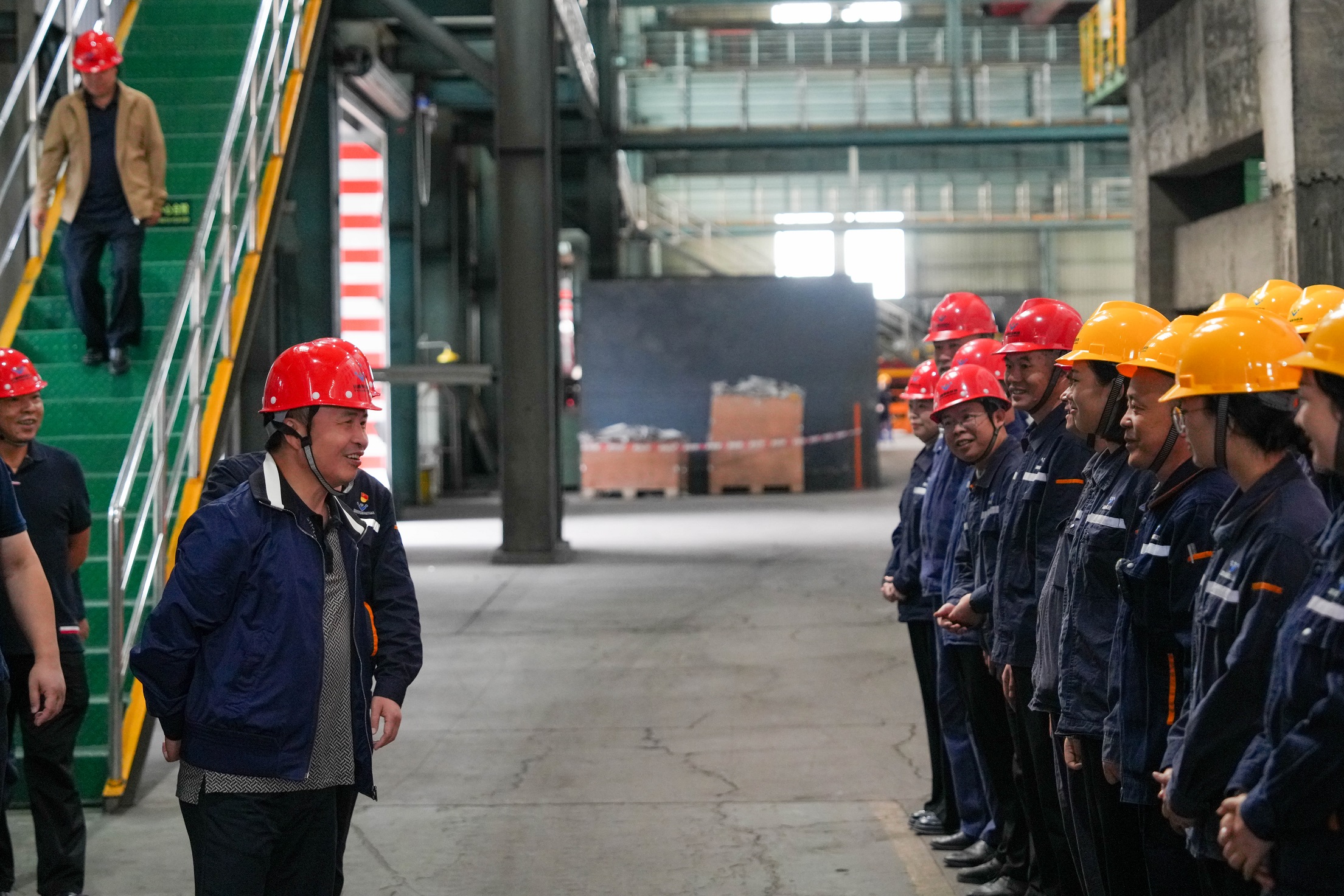 國慶佳節(jié)！王勁董事長一行深入一線調(diào)研慰問(圖5)