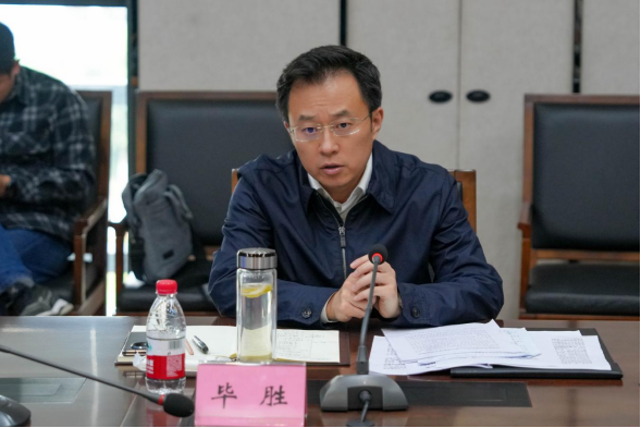 畢勝副市長帶隊到川威關(guān)心企業(yè)發(fā)展(圖8)