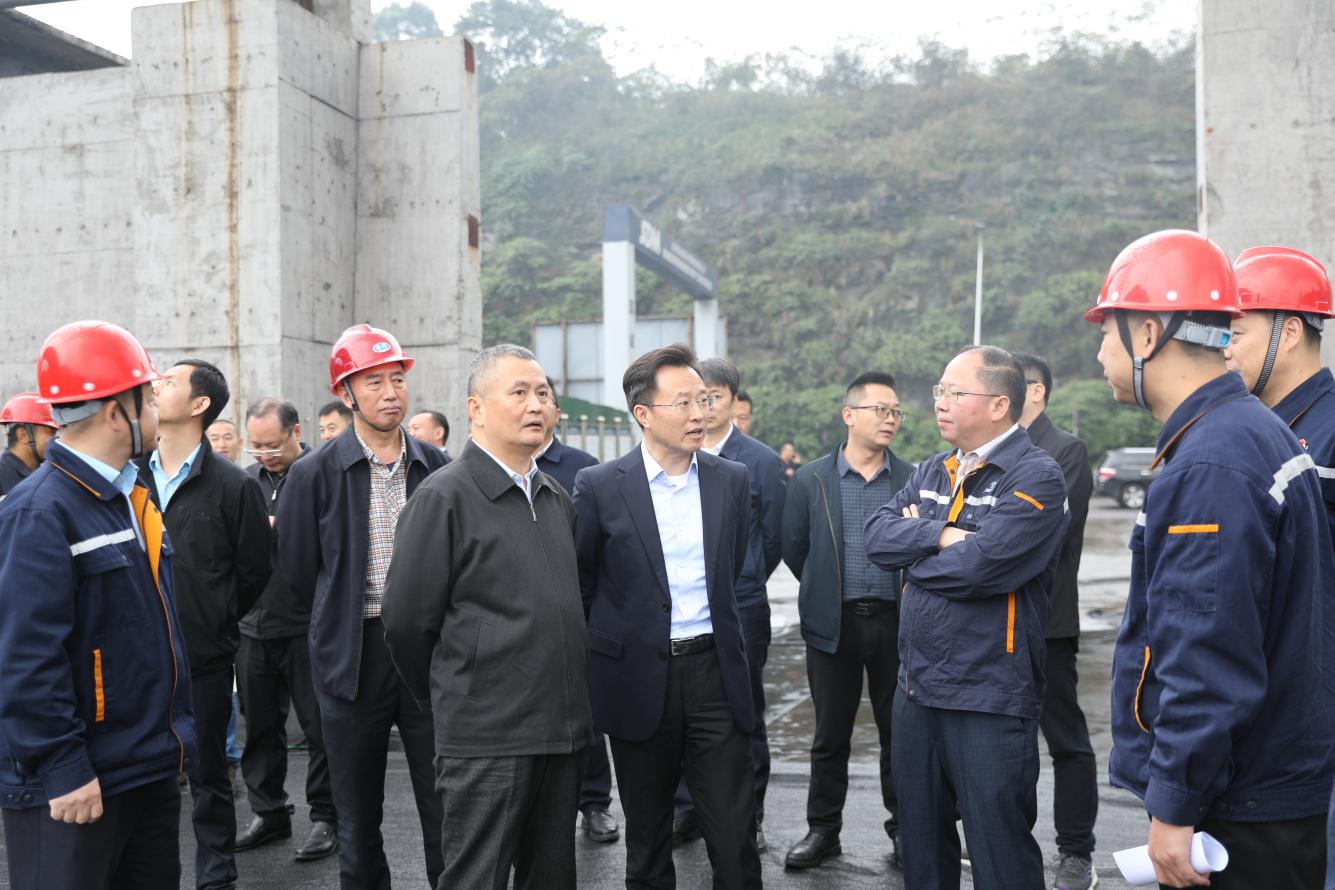 市人大常委會(huì)副主任曾云忠、市政府副市長(zhǎng)畢勝到川威調(diào)研督導(dǎo)超低排放改造推進(jìn)情況