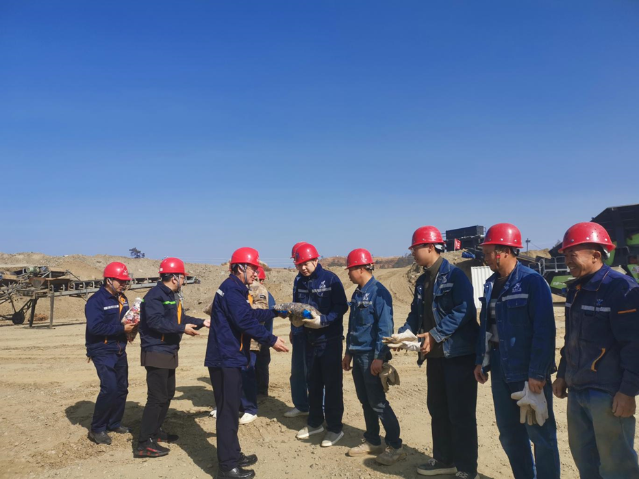 新春第一天董事長到礦山(圖8)