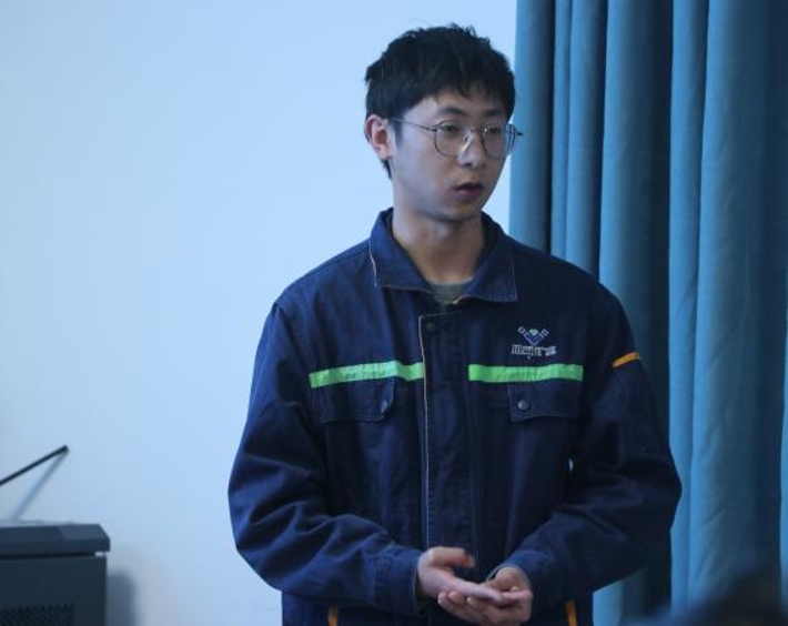 以辯驗(yàn)學(xué)，以評(píng)促長(zhǎng) ——聯(lián)鑫礦業(yè)2025年度師帶徒項(xiàng)目答辯圓滿結(jié)束(圖4)