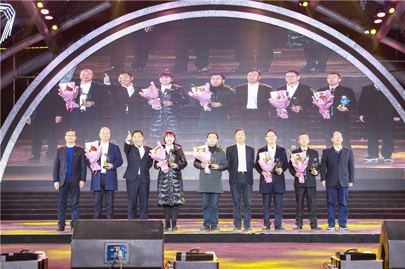 創(chuàng)造奇跡 追求卓越——川威集團(tuán)舉行2020年終文藝匯演(圖9)