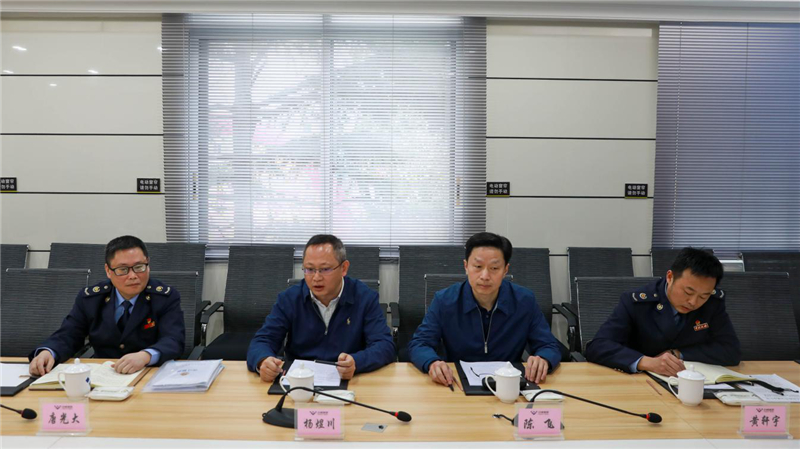 內(nèi)江市稅務(wù)局局長楊煜川一行走訪全國人大代表(圖2)