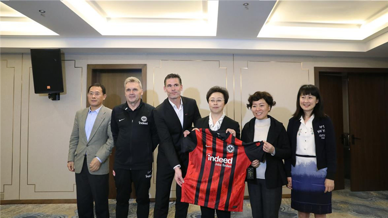 內(nèi)江市市長鄭莉一行到川威集團座談交流(圖8)