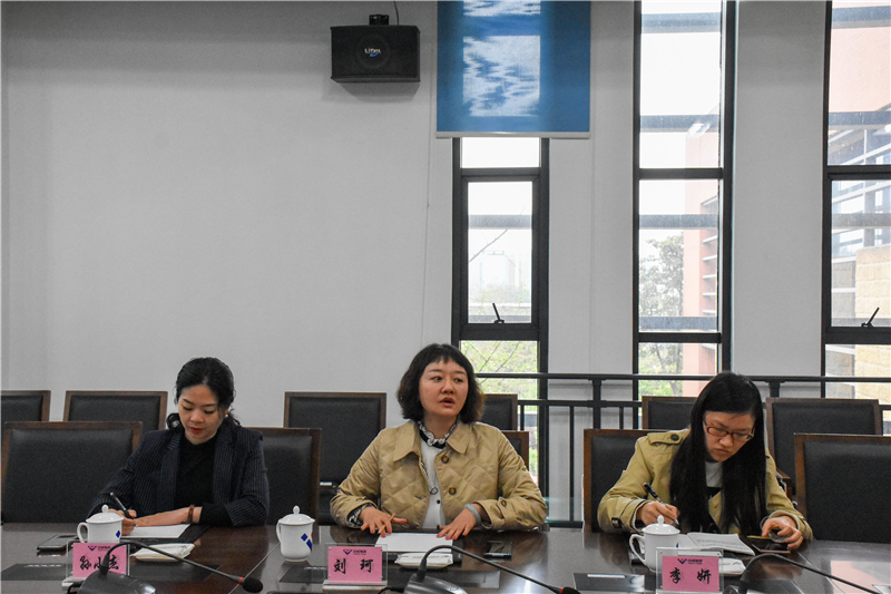 省經(jīng)信廳汽車產(chǎn)業(yè)處到川威調(diào)研(圖4)