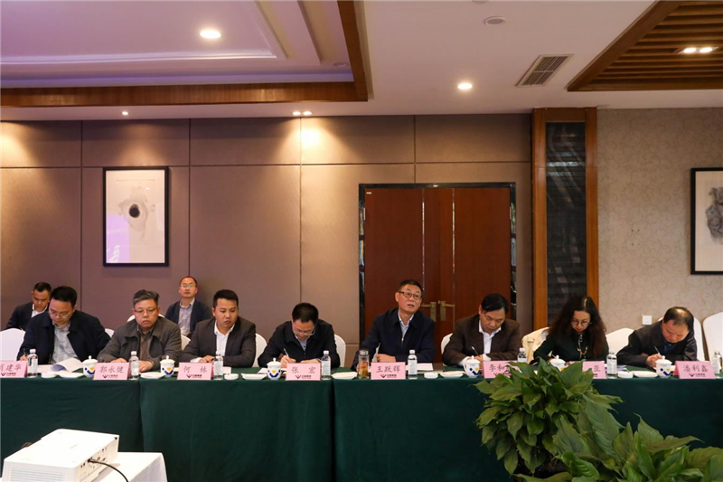 省成本調(diào)查監(jiān)審局局長(zhǎng)羅飛龍一行到川威連界基地調(diào)研(圖3)